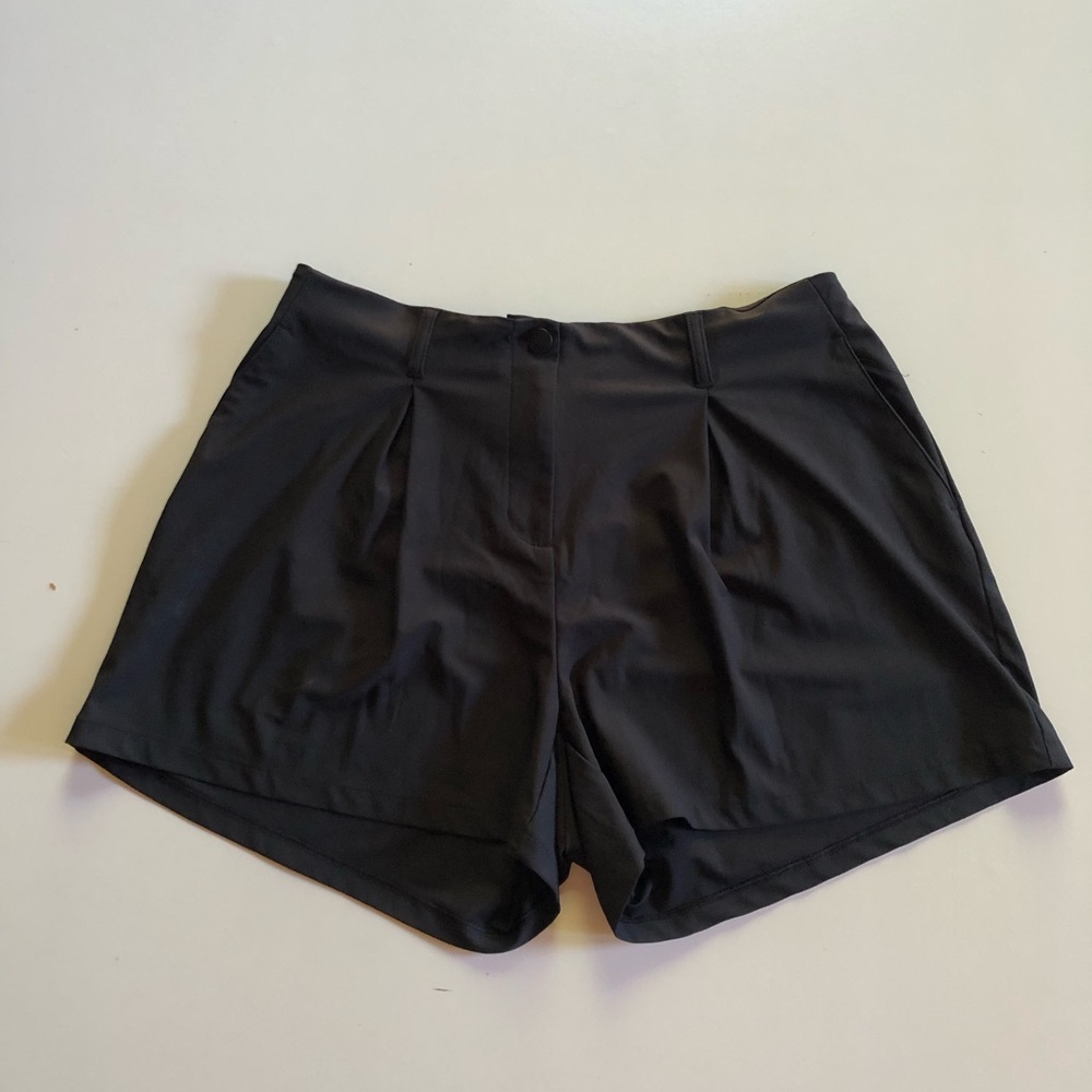 Adidas pleated golf shorts